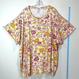 Beautiful Dreams & Co Plus Size Floral Print Shirt. Size 5X/6X